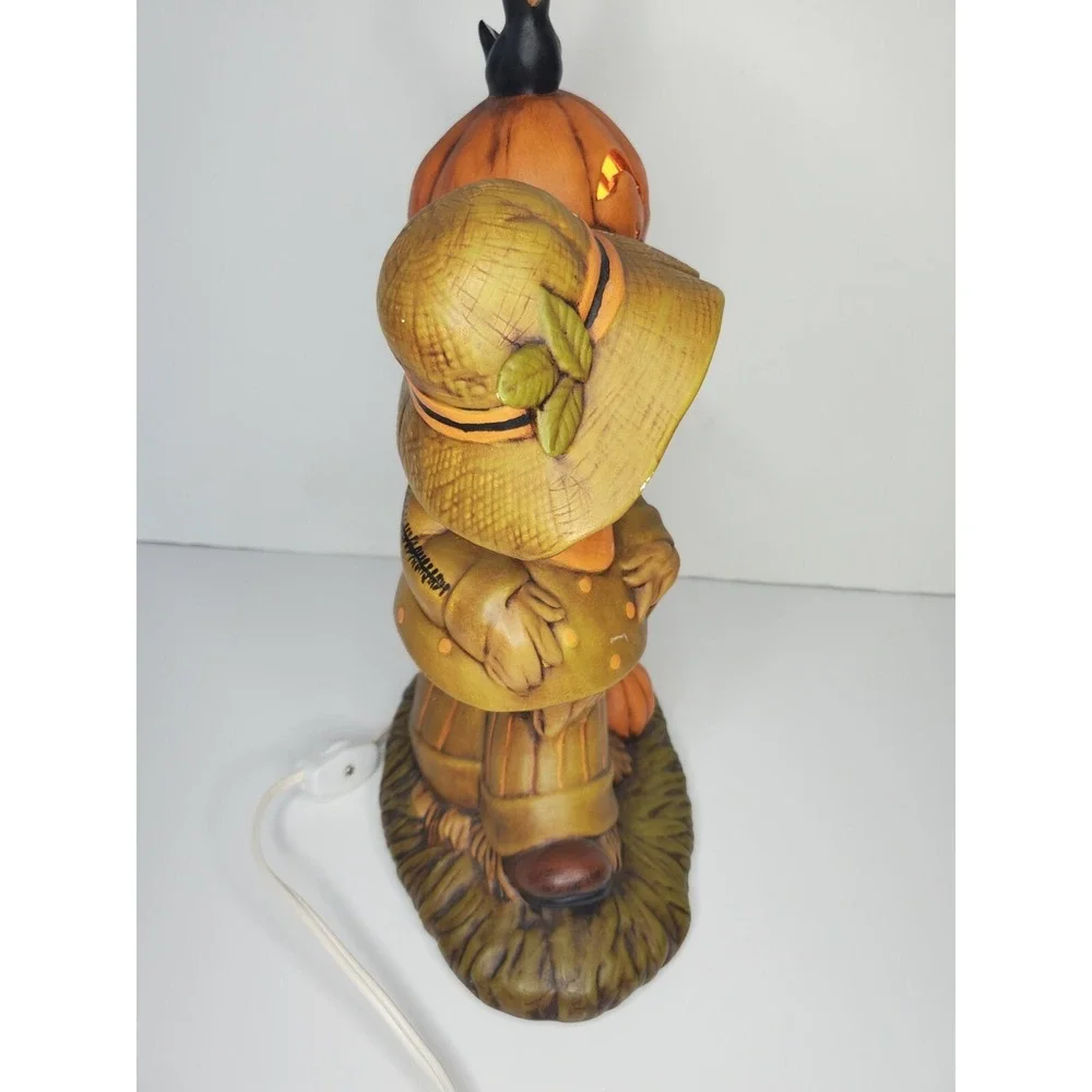 🎃 HALLOWEEN Ceramic SCARECROW w Light Up JACK-O-LANTERN  